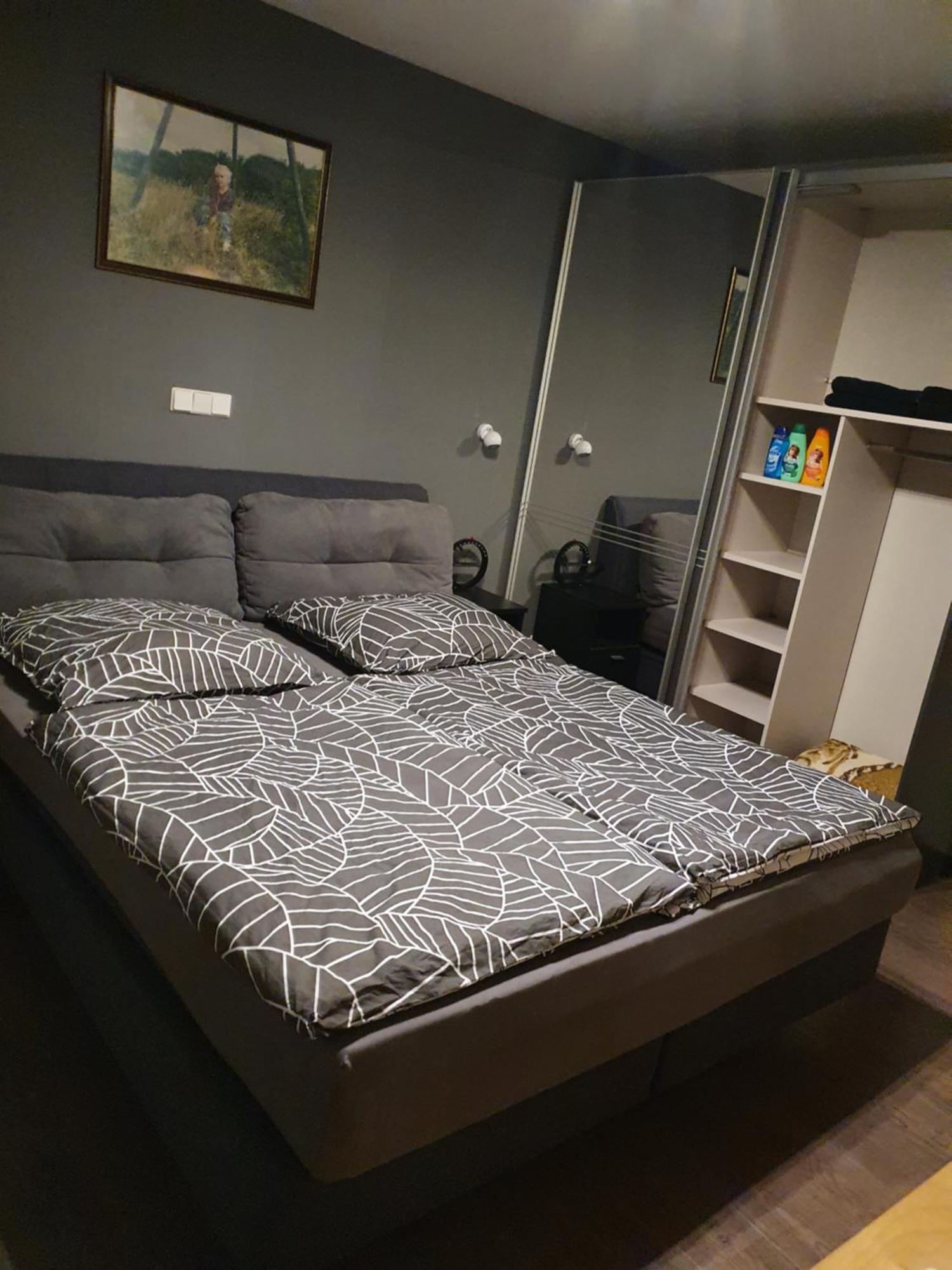 Schlafzimmer, Ruhige Lage In Meppen --- Check-In Mit Schluesselkasten 外观 照片